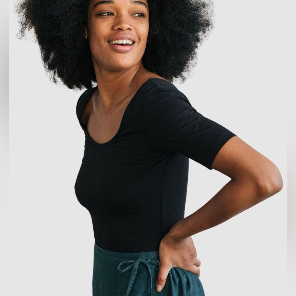 Twothirds organic cotton ballet top, scoop neck, like new, medium